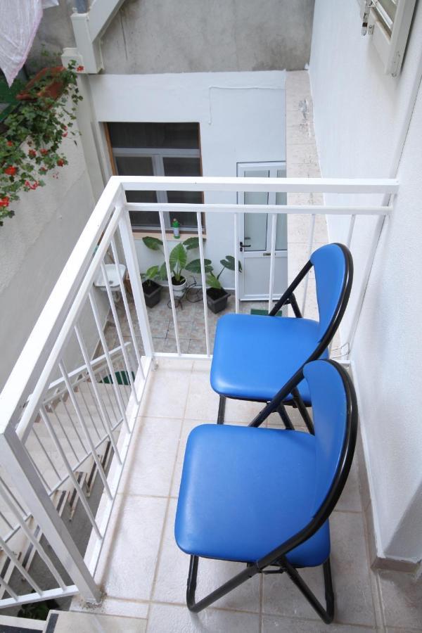 Apartments By The Sea Podgora, Makarska - 6713 Exterior foto