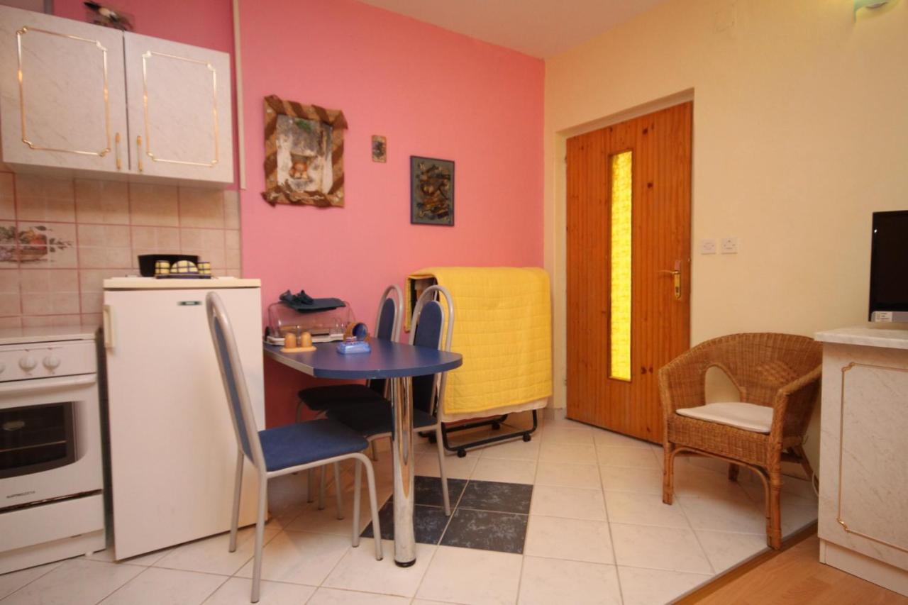 Apartments By The Sea Podgora, Makarska - 6713 Exterior foto